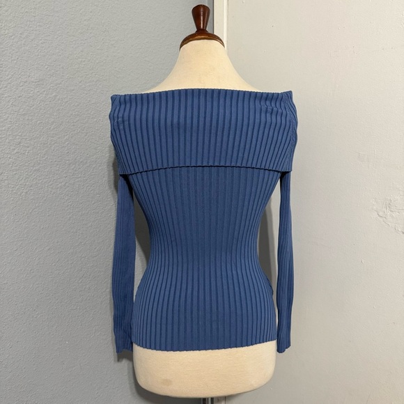 BCBGMaxAzria Blue Off-the-Shoulder Elegant Stretchy Sweater Size XXS - Picture 9 of 17